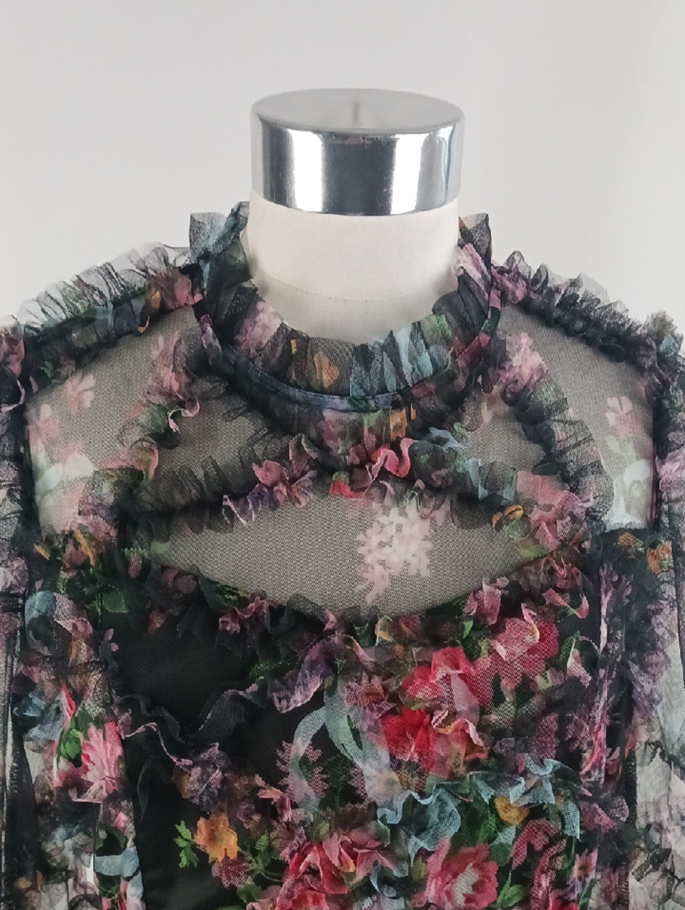 AMINA GLAM FLORAL RUFFLE DRESS. - Picture 2 of 11